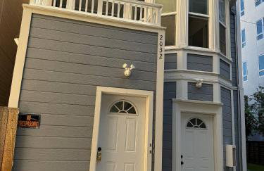 Amazing, Sunny, and Spacious! Steps to Campus! - Photo 20