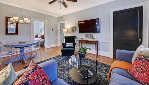 Chic Comfortable 2BR with Porch near Dilworth - Foto 3