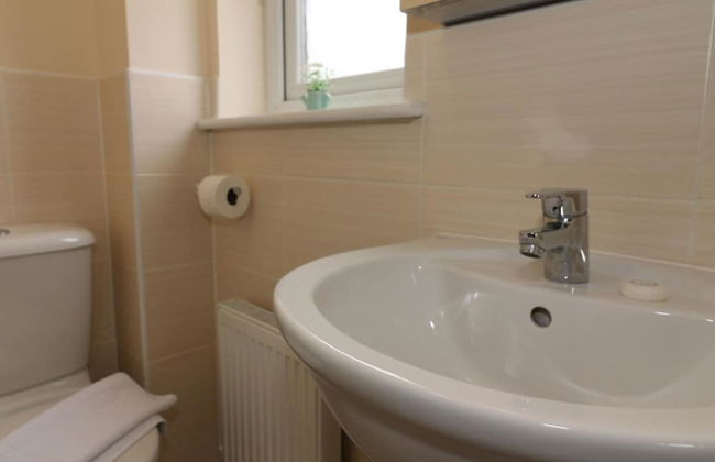 Wilkie House Holytown - Photo 9