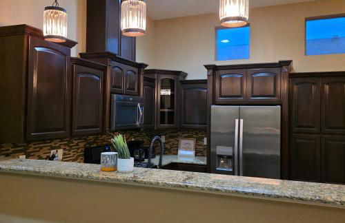 Beautiful Home For Large Family! - Foto 13