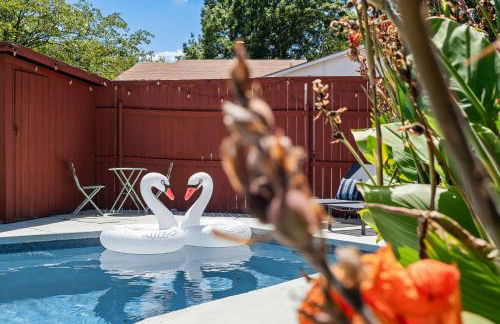 Cozy 5BR Pool House with Hot Tub Near The Lake - Foto 11