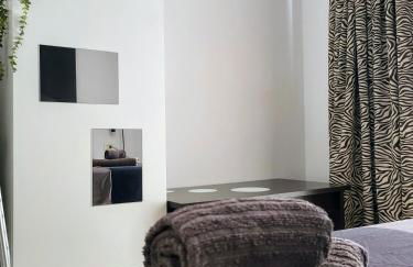 2 bedroom apartment with a pool - Foto 21