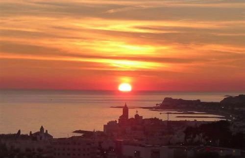 Villa Sitges Julia Vista Espectacular 2 k m s de la Playa Comoda & Area Tranquila Amplitud interior y plana - Foto 45