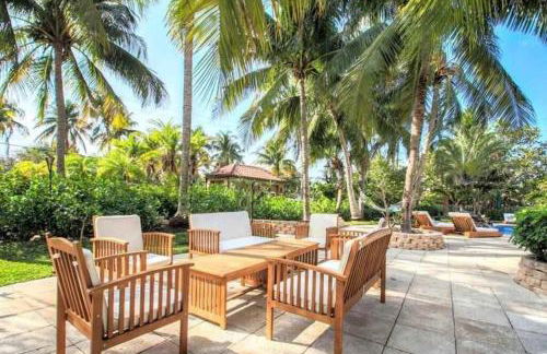 SWAYING PALM BEACH HOUSE Walk to Beach , Marina, Port, las Olas - Foto 6