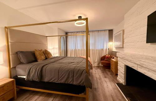 Gold Coast 2BR Suite Near Oak Street - Photo 11