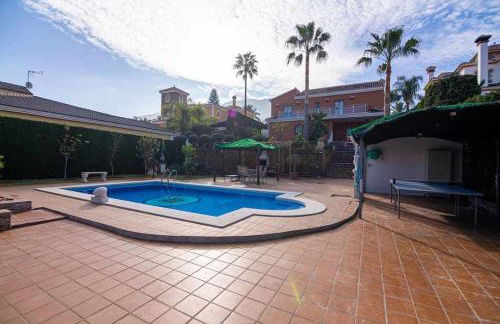 lujosa villa en Alhaurin de la Torre 7 dormitorios - Photo 1