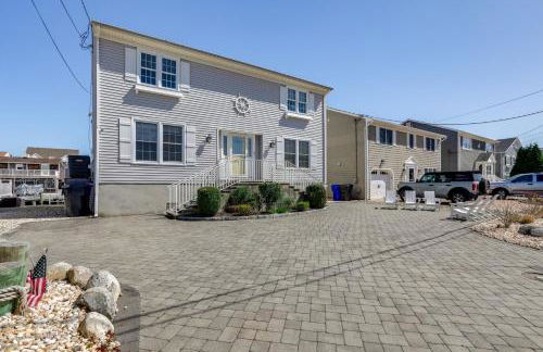 Walk to Beach Waterfront Mantoloking Gem with Deck! - Foto 27