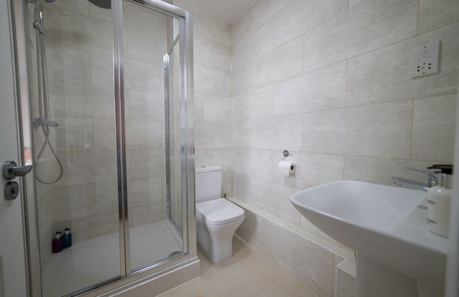 London Heathrow Serviced Apartments - Photo 36