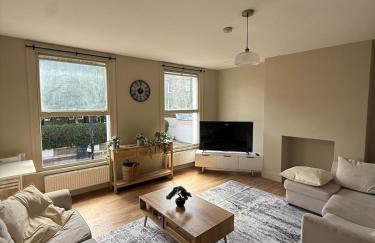 Stokey Skyline Retreat With Balcony - Foto 28