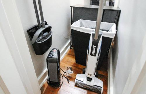 Central Location. Fenced Yard W Washer and Dryer - Foto 15