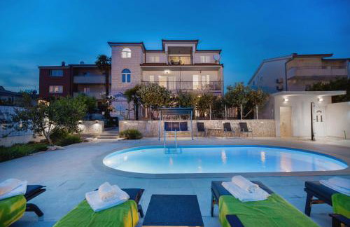 Apartments Katarina with swimming pool - Photo 18