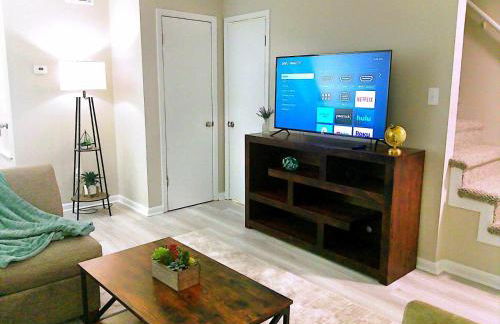 Liberty Towne Spring Lake - Fayetteville near I-95 & Ft Bragg - Perfect for short or long-term stays - Prem Wifi - Foto 6