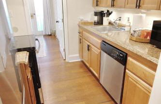 Union Hub - Steps 2 Station Mall with Parking - Foto 7