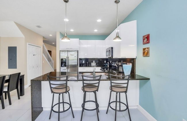 3 Bed Town Home With Splash Pool! 3 Bedroom Townhouse by RedAwning - Foto 13