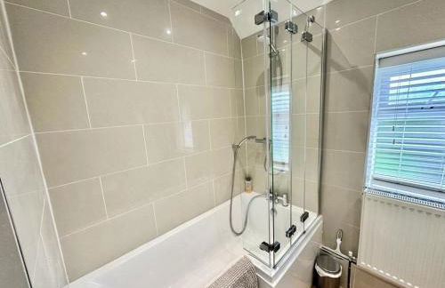 Pembroke Dock Hidden Gem - Pass the Keys - Photo 30