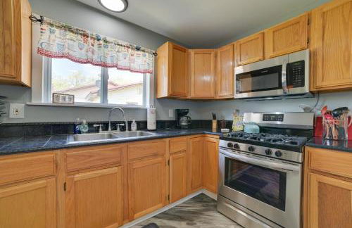 All-Season Getaway in Frederic Bring Your Pets! - Foto 9