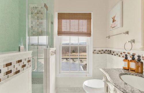 Mountain Mama Ranch - Luxury farmhouse on 200 acres with mountain views, 20mins to Shenandoah, 90mins from DC - Foto 75