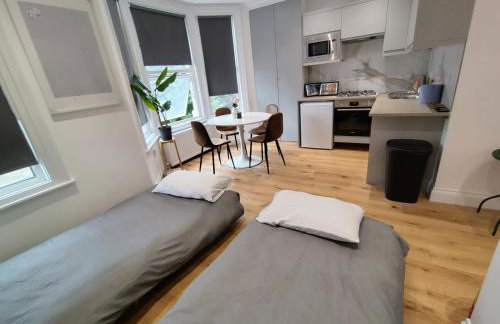Best in Class - London, Harrow - Foto 10