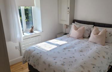 Oak Cottage with private log fired hot tub - Foto 16