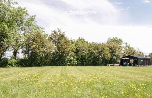 The Tractor Shed - Photo 24