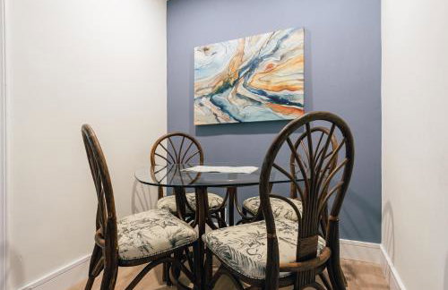 New & Blue - 2 blocks to the beach - Photo 10