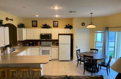 Windsor Hill Resort Home w Pool, 5 Min from Disney - Foto 10