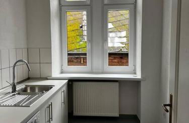 BG Living & Hosting - Exklusive Jugendstilwohnung an der Mosel in Ürzig - 2 Schlafzimmer, bis 4 Personen, Fahrradkeller, Waschmaschine & Trockner - Foto 12