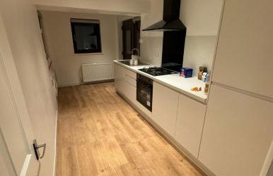 4 Bed House - Sleeps 9 - Hottub - Parking - Foto 13