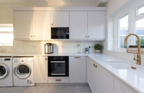 Luxury Beachfront Retreat for 14 with Hot Tub - Photo 21