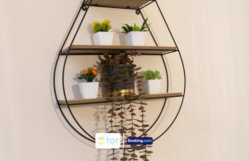 Large 2 Bedroom Apartment By The One Retreats Short Lets & Serviced Accommodation Horley Close To Gatwick Airport - Foto 71