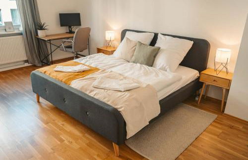 K15 Cozy, Unique & Spacious 3-Room Apartment with Balcony or Single Room by LIPA - Foto 19