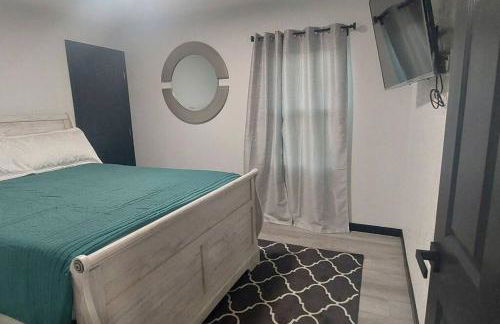 Bungalow overlooking Lake Dora! - Foto 6