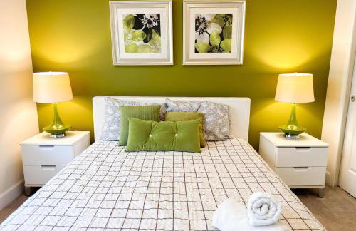 Stylish 3-BR with Private Pool & Conservation View - Foto 9