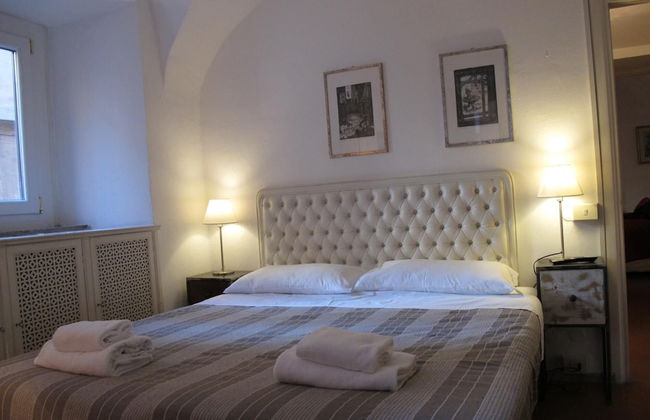 Aurora in Pantheon Apartment - Photo 3