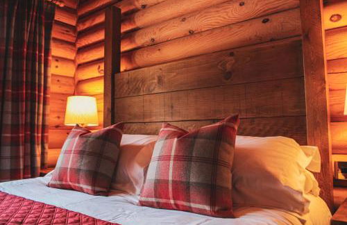 Tomatin - Luxury Two Bedroom Log Cabin with Hot Tub - Foto 5