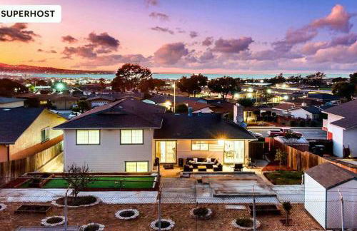 Large Monterey Bay House close to Aquarium, Golf - Foto 1