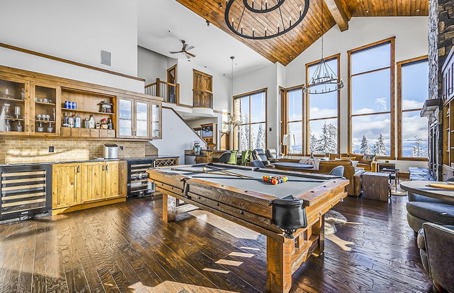 Inuksuk Lodge 4800 sq ft of Excellence - Photo 48