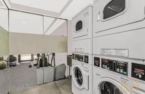 Stylish 2-Bedroom Near Central Park - Laundry - Elevator - Foto 21