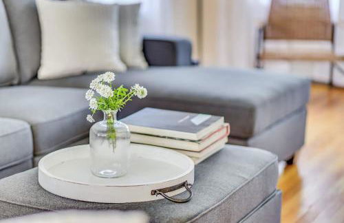 Pristine Multi-Family Home w Barn Game Room - Foto 9