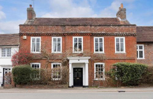 Country Retreat - Sleeps 14 - Large Garden - Photo 2