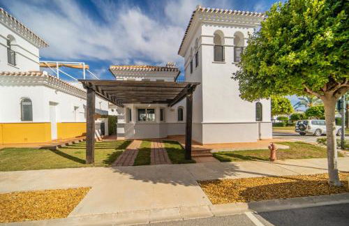 Villa mit privatem Pool, zentrumsnah - Foto 18