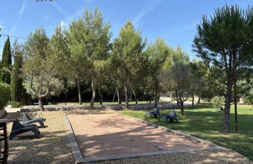 Villa Soleil Piscine Jacuzzi Pétanque Espace bbq billard et salons extérieurs - Foto 2