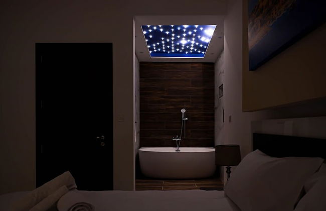 Gem Beachfront Apt With Amazing Bay and Sea Views - Foto 13