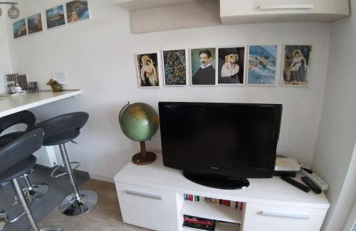 Theos atelier SELF CHECK IN APARTMENT w Free Private Parking - Foto 8