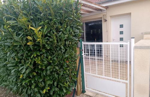 Cocon romantique avec jacuzzi extérieur - Foto 13