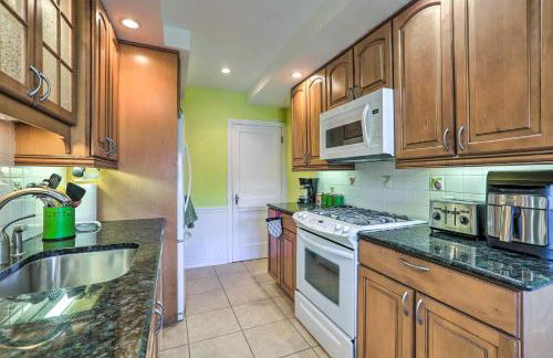 Yeadon Townhome with Porch, 7 Mi to Center City - Foto 12