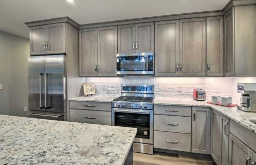 Modern Francestown Retreat on Scobie Pond! - Foto 8