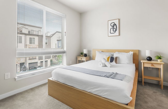 Huntington Apartments near Huntington Metro - We Host - Photo 19