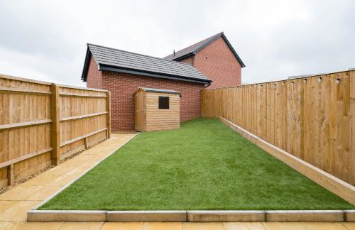 Spacious Milton Keynes Townhouse 2 Designated Parking Spaces Near Centre MK, MK Bowl, Universal Studios & Transport Links Ideal for Families & Contractors - Foto 16