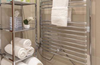 Westminster 1 bed apt with terrace and Air-Con - Photo 17